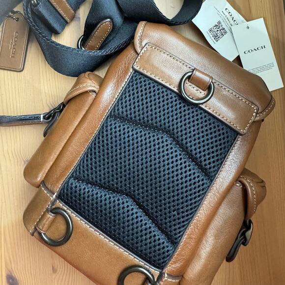 ❤️Hitch Backpack 13 Dark Saddle - Picture 9 of 11